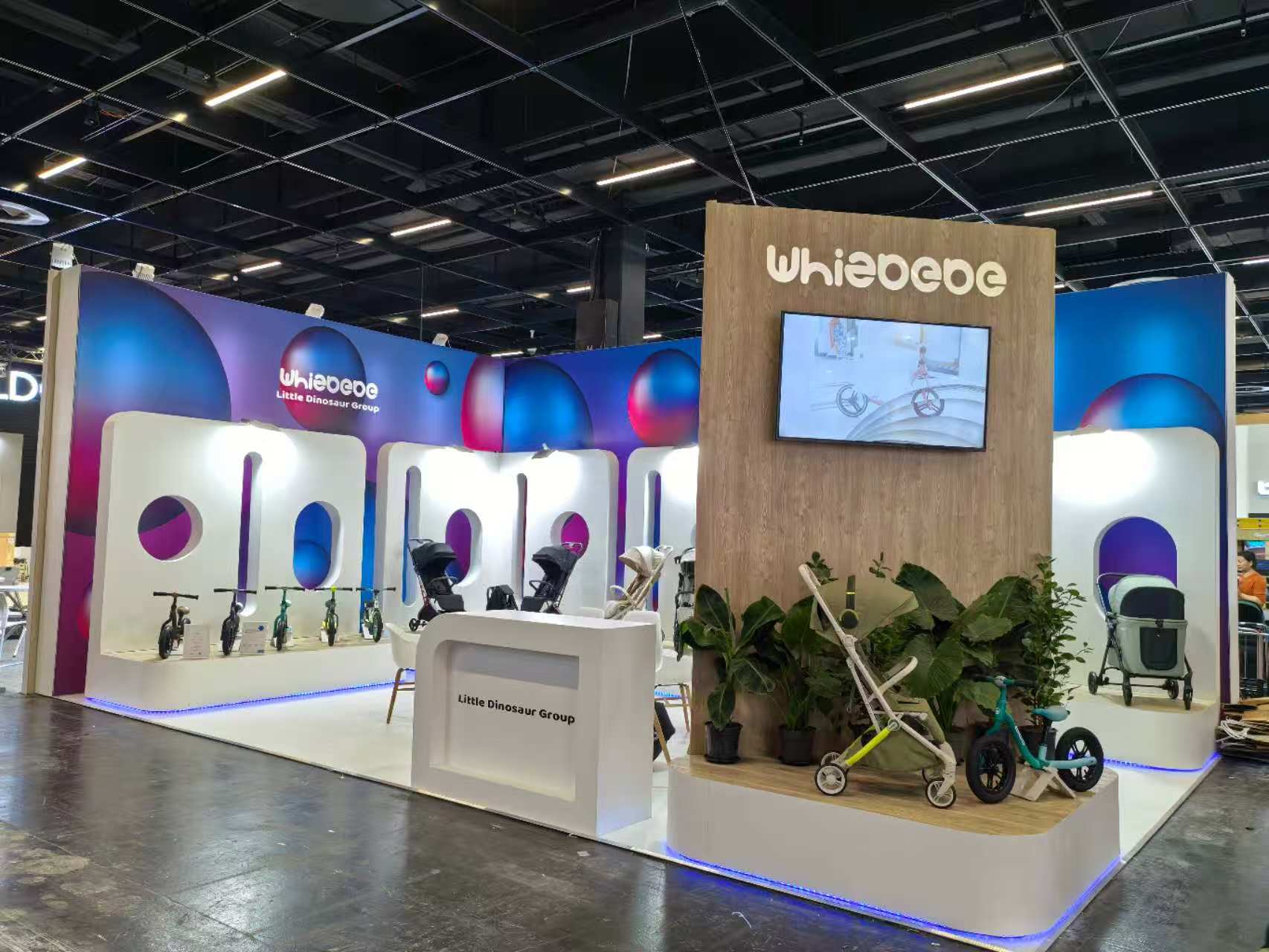 La industria mundial de bebés y niños vuelve sus ojos hacia Colonia: WHIZBEBE brilla en el primer día de Kind + Jugend